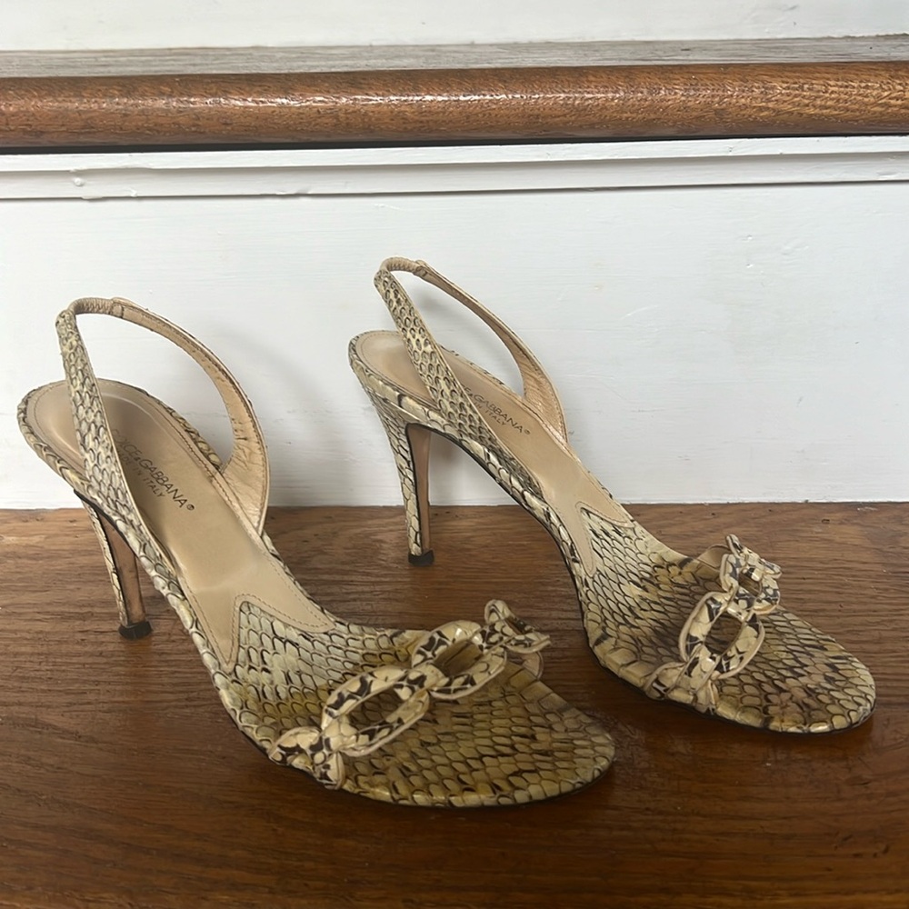 Dolce&Gabbana yellow snakeskin heels